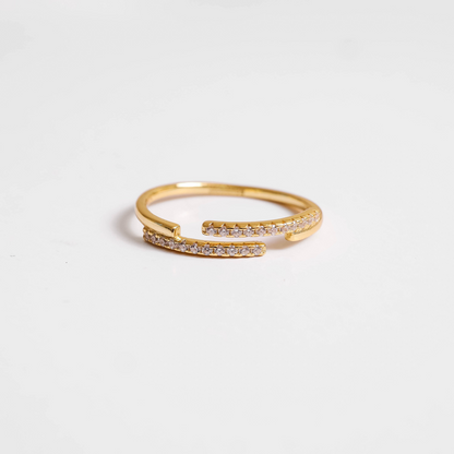 18k yellow gold plated cubic zirconia adjustable ring by JACOBSVOW